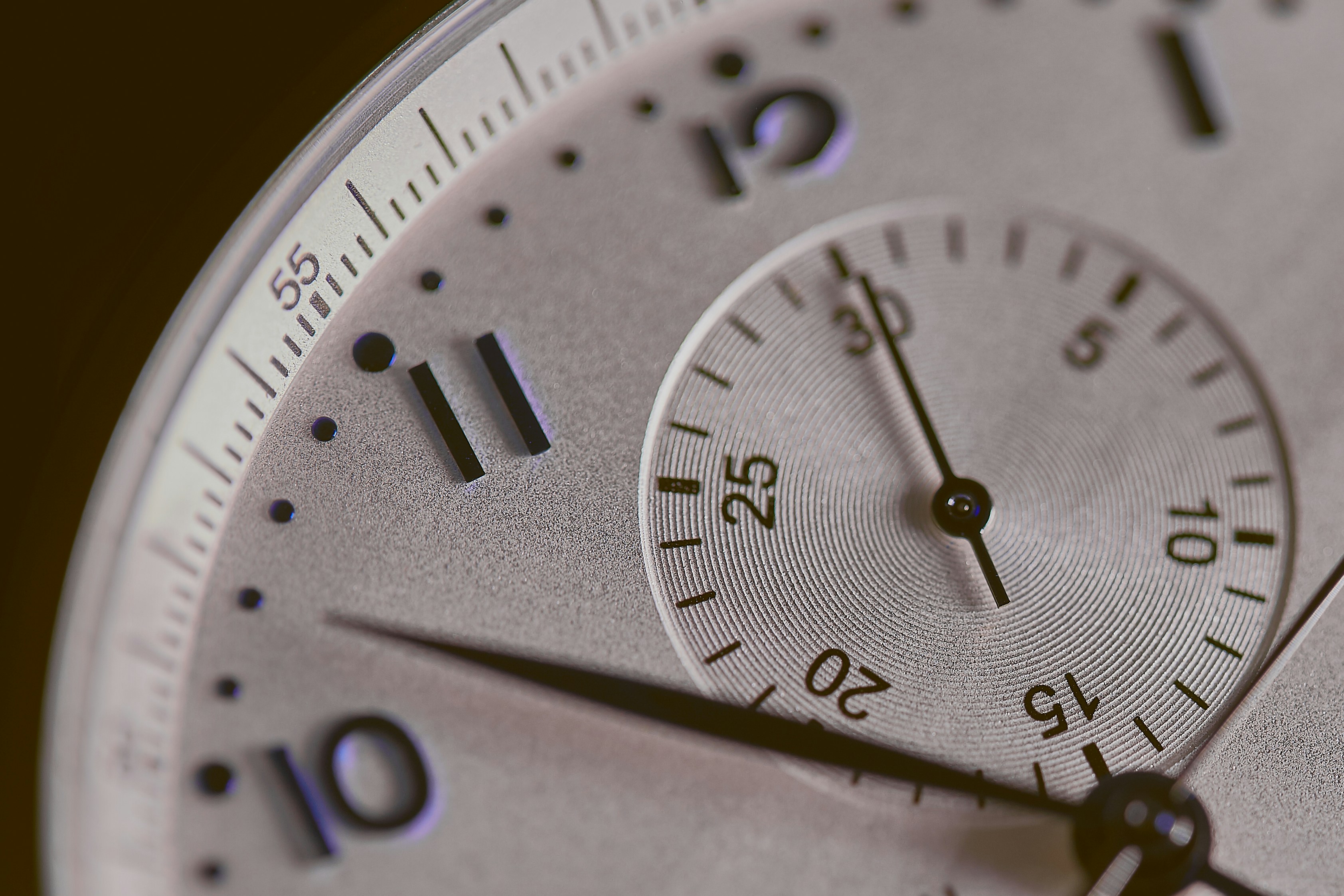 omega Omega Speedmaster Moonwatch (310.30.42.50.01.001)